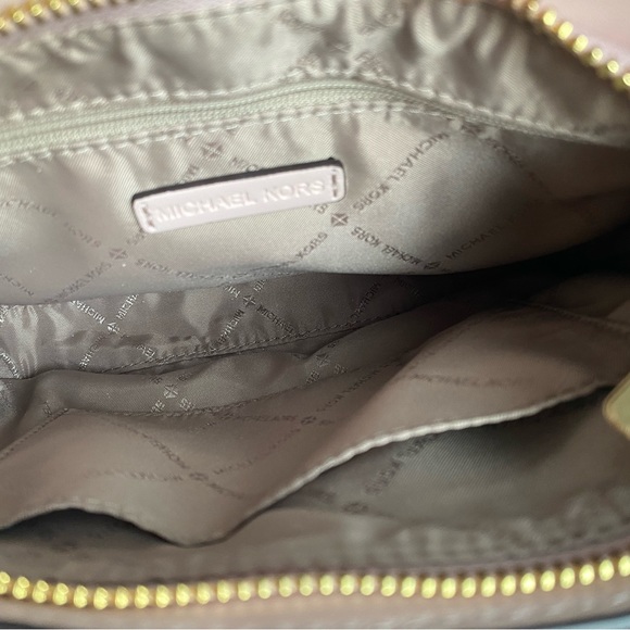 Michael Kors purse - Picture 5 of 6